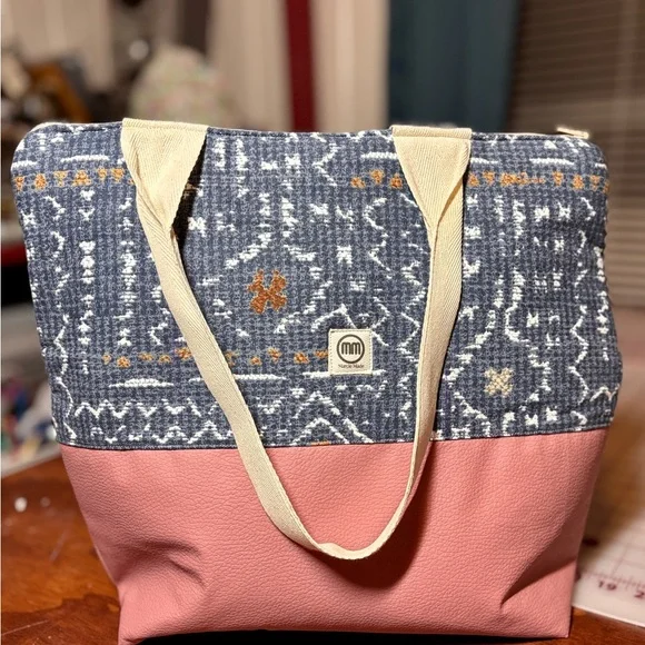 Pink and Blue Shoulder Bag - Picture 1 of 4